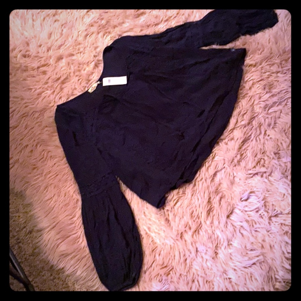 Hollister top